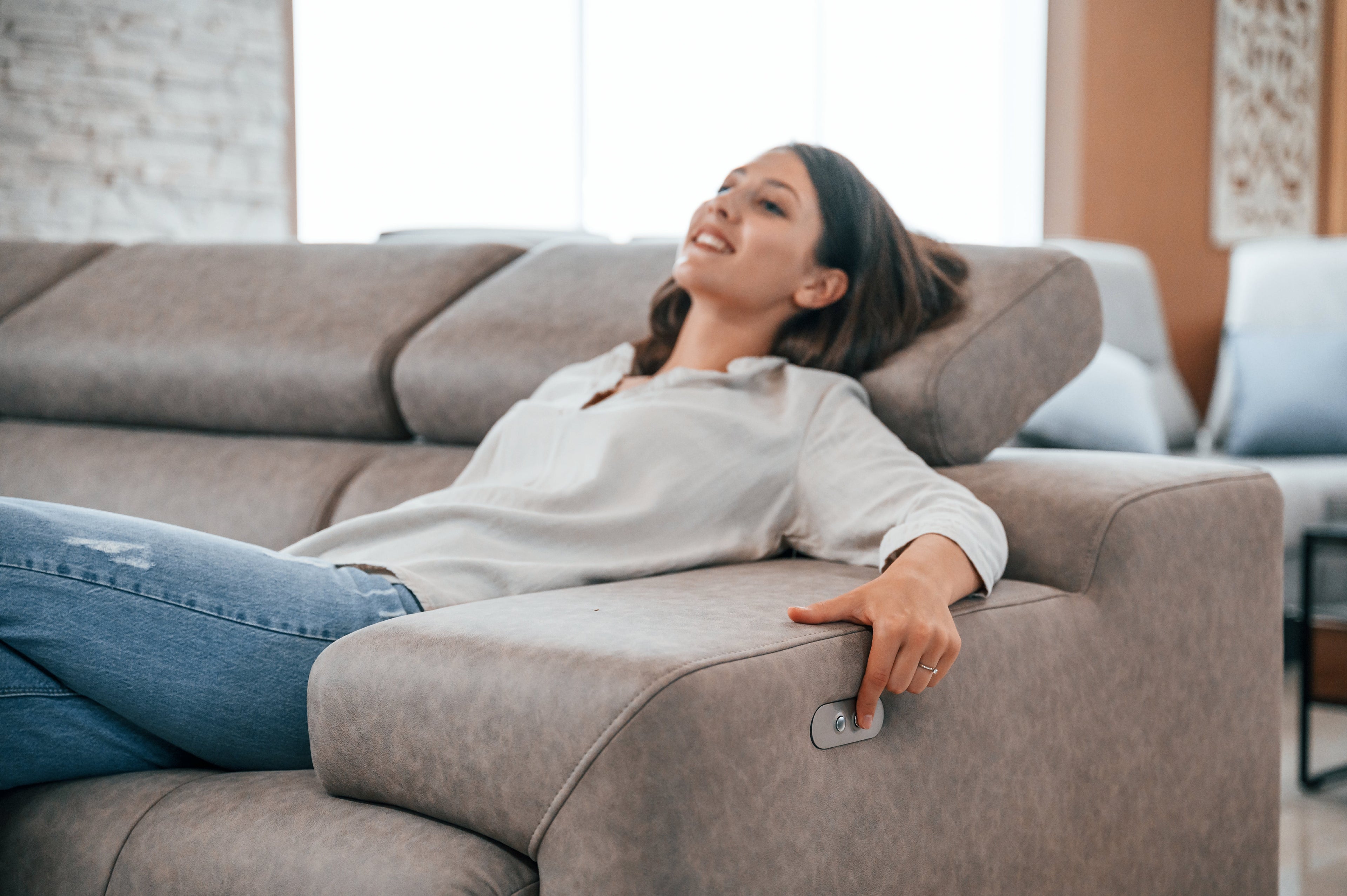 Power vs. Manual Recliners: Which Is Right for You?