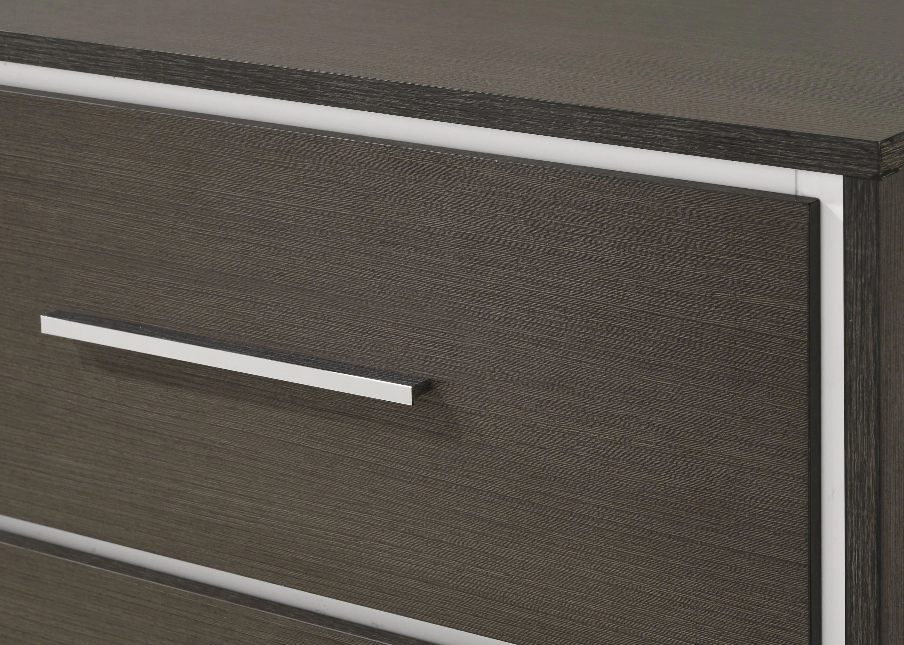 Saxton Dresser